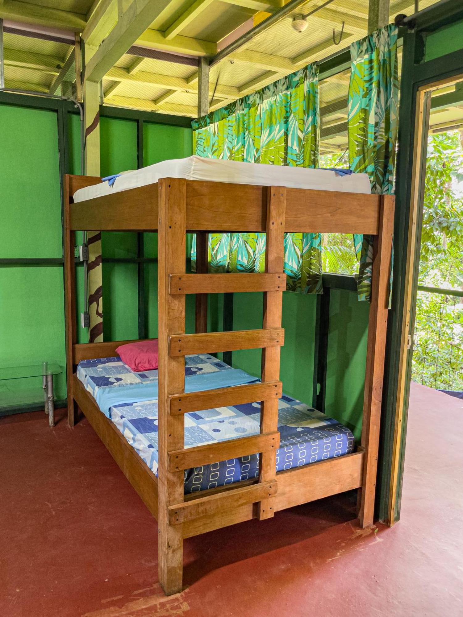 Corcovado Adventures Hostel Drakes Bay Екстериор снимка