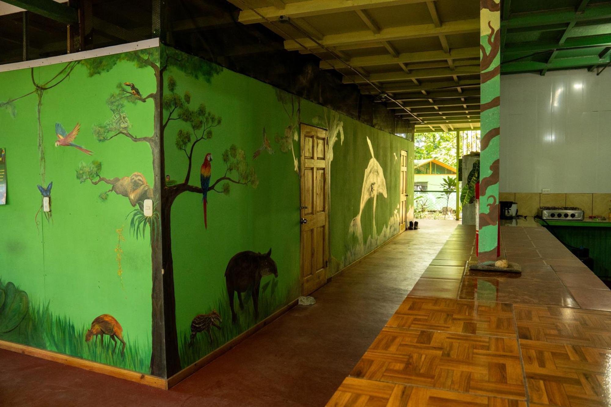 Corcovado Adventures Hostel Drakes Bay Екстериор снимка