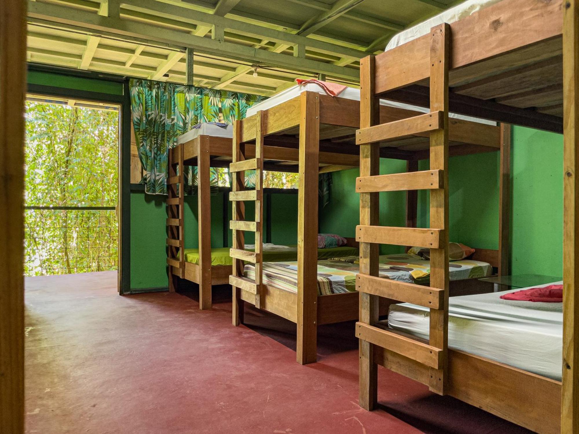 Corcovado Adventures Hostel Drakes Bay Екстериор снимка